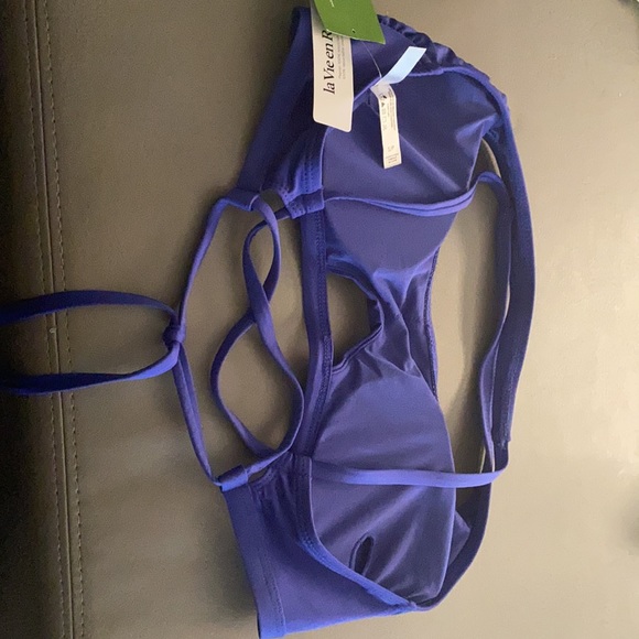 Bikini - Picture 4 of 5